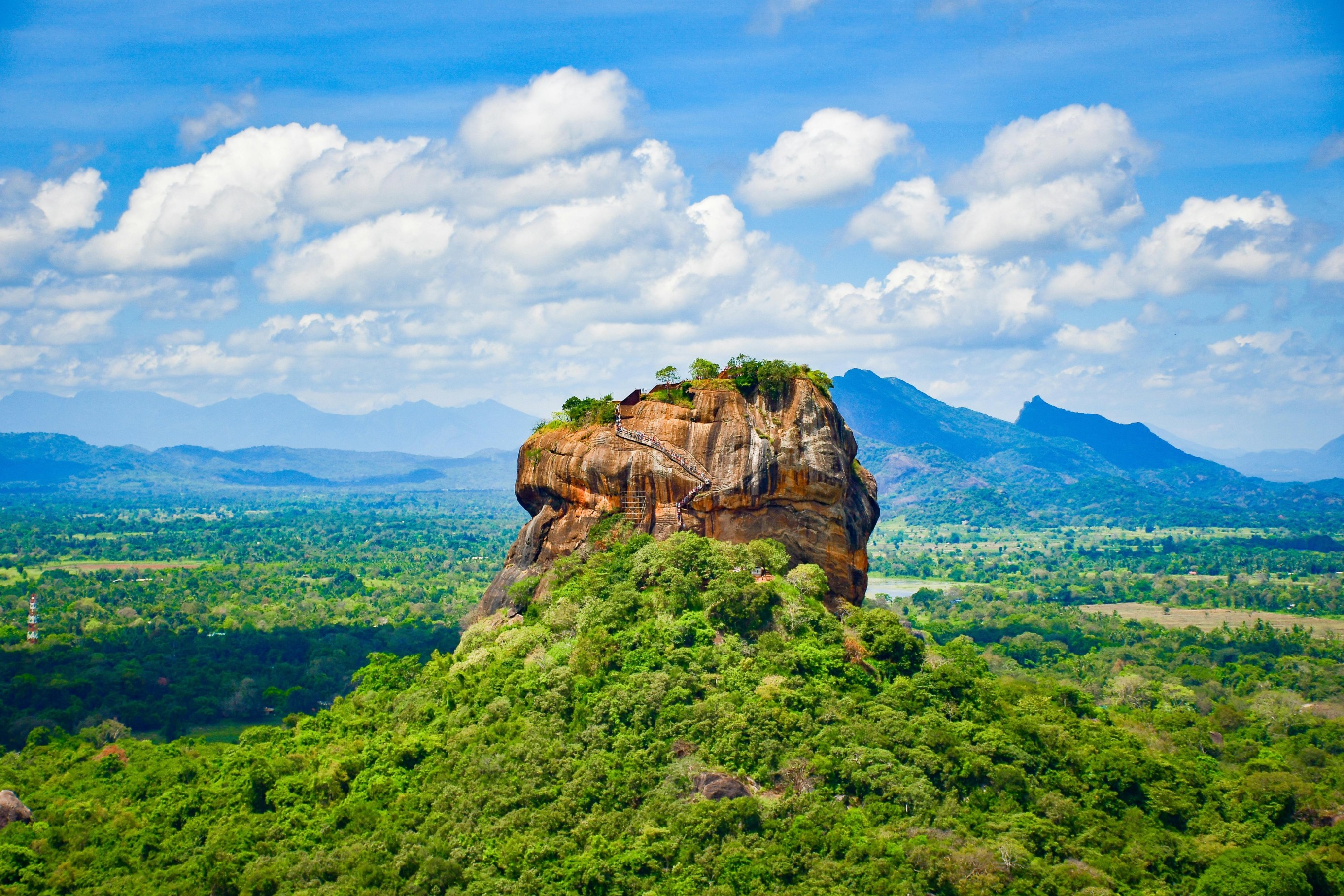 Kandy & Sigiriya Heritage Journey – Where Culture Meets the Clouds
